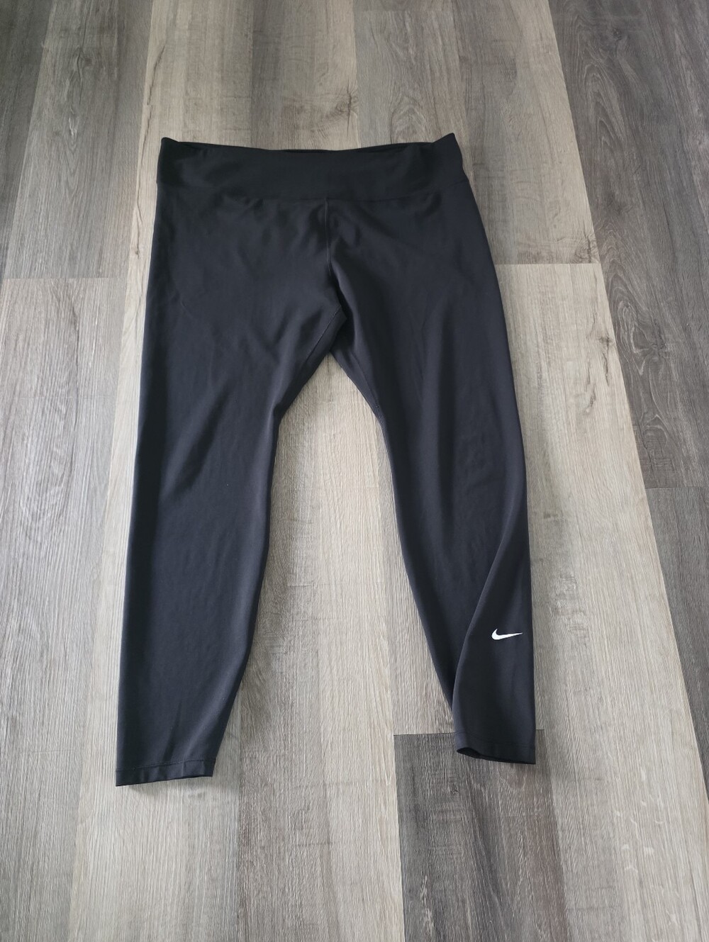 Nike Women's White/Black Leggings Size 3X